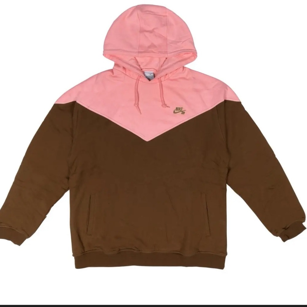 Nike × Stussy
NIKE SB x STUSSY CHERRY NEAPOLITAN COLLAB